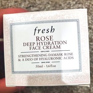 Fresh Rose Deep Hydration Face Cream